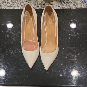 Sergio Rossi Cream Pointed Toe Heels